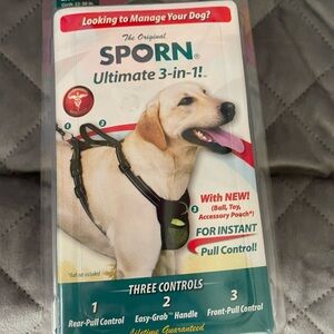 Sporn  3-in-1 pull control dog harness-New in package/Lrg-Med